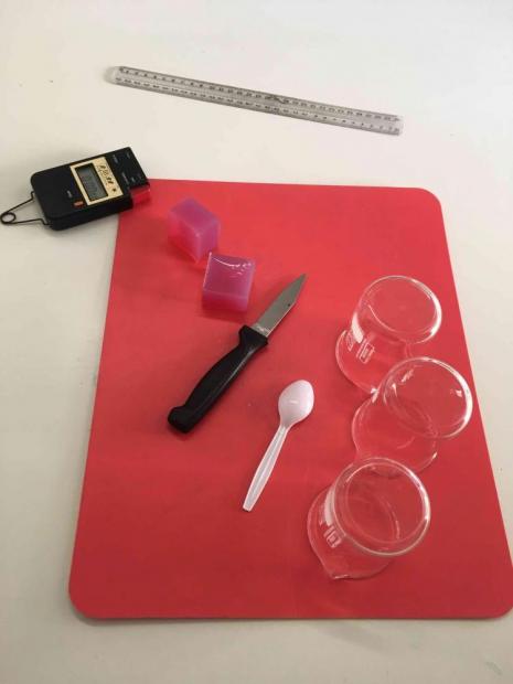 Laboratory Notes: Phenolphthalein/NaOH agar cube experiment