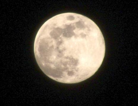 Calculating the distance to the Moon Distance to the moon